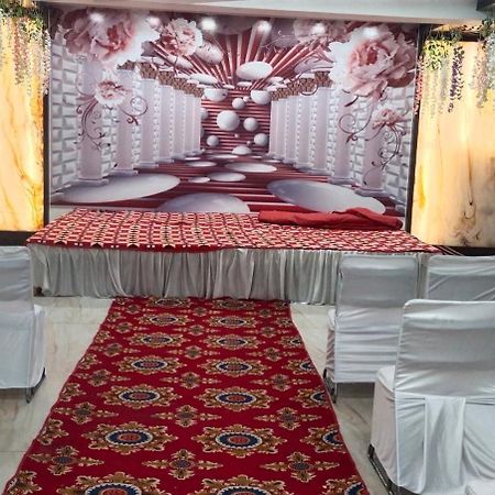 Hotel Empire&Banquet Hisār Exteriör bild
